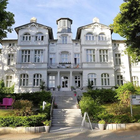 Aparthotel Seeschloesschen Зиновиц Екстериор снимка