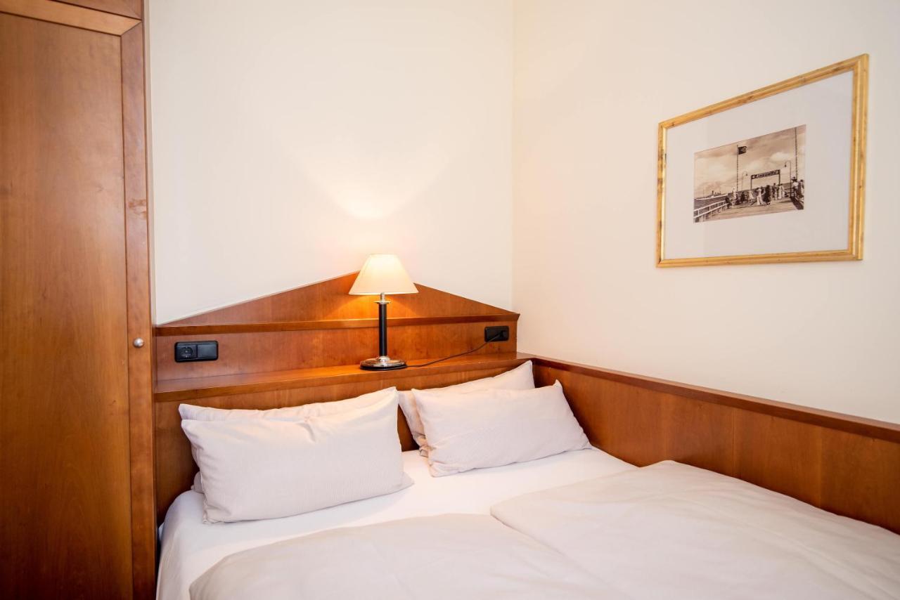Aparthotel Seeschloesschen Зиновиц Екстериор снимка