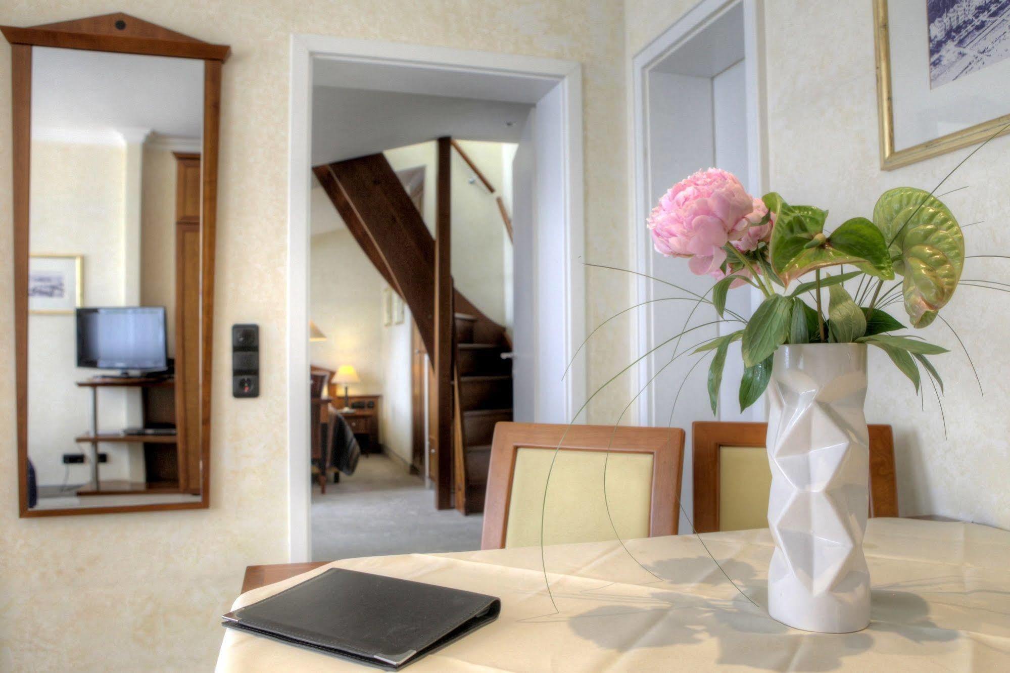 Aparthotel Seeschloesschen Зиновиц Екстериор снимка